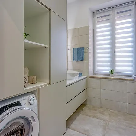 Apartment Litar *